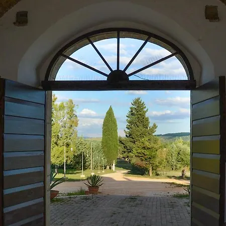 مزرعة للإقامة Tempa Bianca